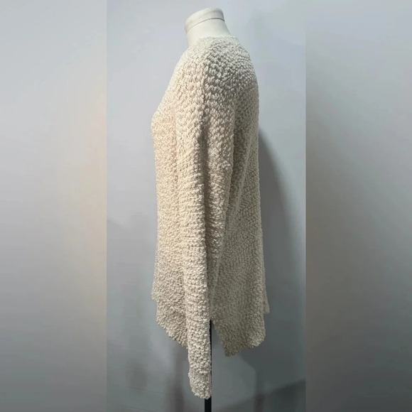 Debut Sweater sz Medium cozy EUC - Picture 3 of 11